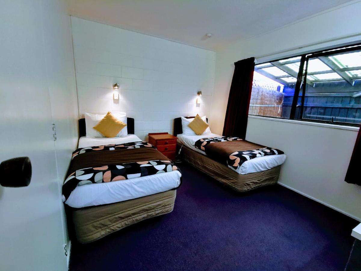 Gibson Court Motel โรโตรัว ภายนอก รูปภาพ